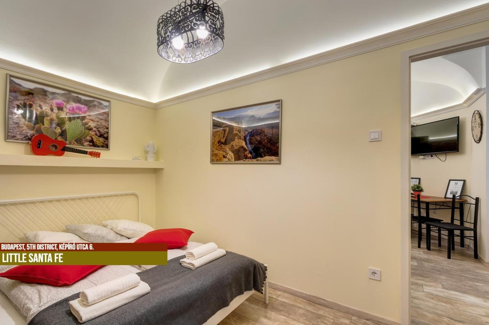 Little Americas Main Street Apartments Budapest Exterior photo