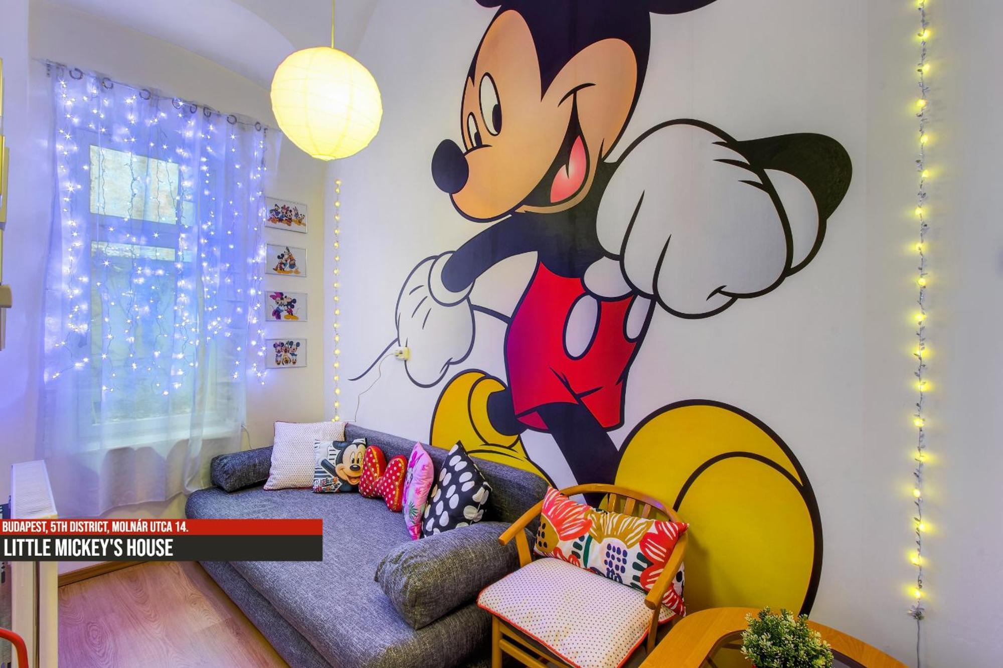 Little Americas Main Street Apartments Budapest Exterior photo